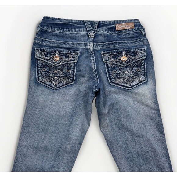 Vanity Jeans Womens 25 Capri Embroidered Blue Stretch Measures 25 x 22 - Picture 7 of 9